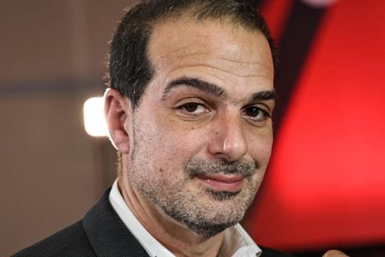Ασφαιρα πυρά και εμμονή στο λάθος